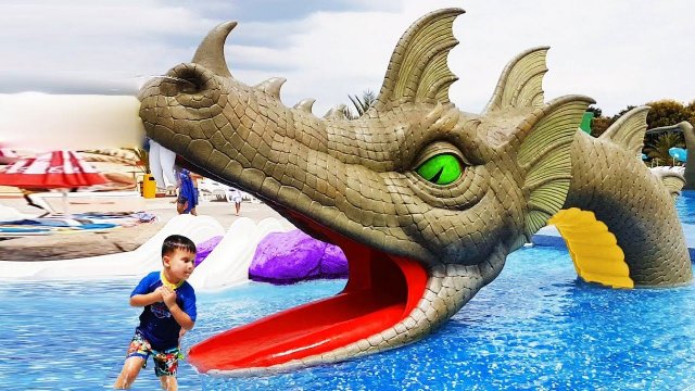 Crazy АКВАПАРК Видео для детей WATER PARK KIDS FUN Outdoor Playground for kids Family Amusement Park