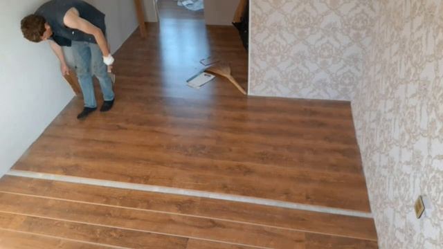 Как правильно положить ламинат