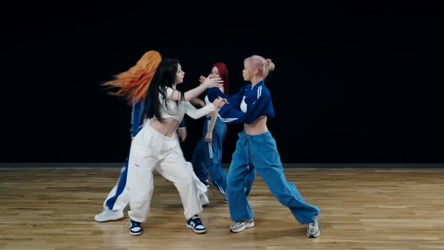 ITZY - 'UNTOUCHABLE' Dance Practice Mirrored [4K]