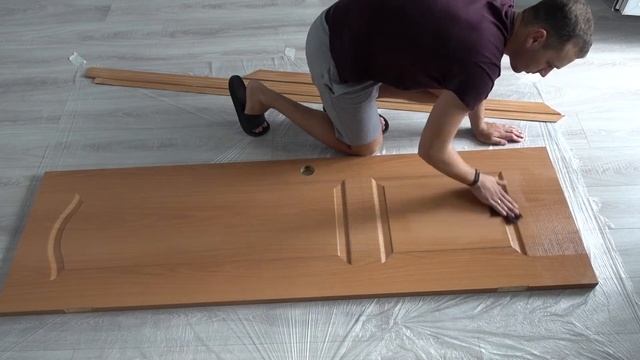 Как покрасить старые двери? Краска не отвалится! (В 10 РАЗ ДЕШЕВЛЕ ЧЕМ КУПИТЬ НОВЫЕ)