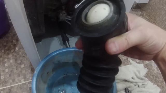 Почему не отжимает белье стиральная машинка индезит