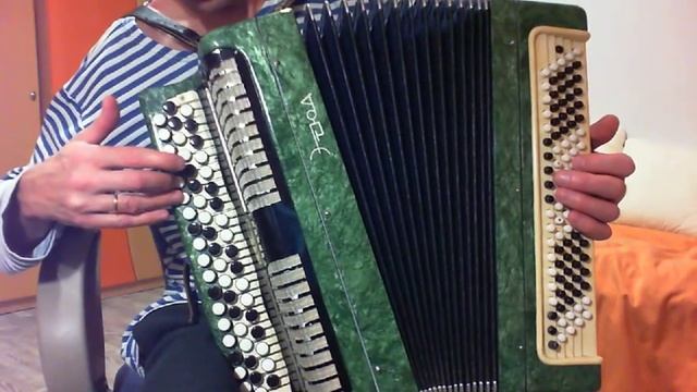 Разбор песни Уральская рябинушка на баяне