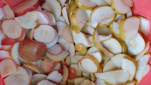 как сохранить груши и яблоки зимой. заморозка:  груши.