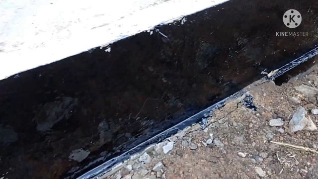 Дом 6*8 своими руками. Нанесение битумной мастики на фундамент. Гидроизоляция фундамента техноникол