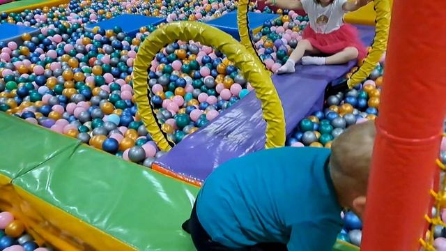 Лев ЗА в Joki Joya (Джоки Джоя) в ТРК Питерлэнд Санкт-Петербург развлечения