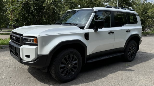 Новый Toyota Prado 250, 2.4t - 279лс, LUXE+, r20,   JBL, цена 9.900.000 рублей.