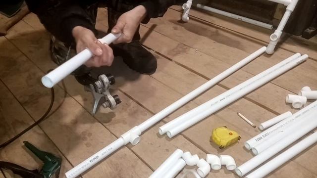 Как сделать напольную вешалку для одежды.How to make a floor hanger for clothes.