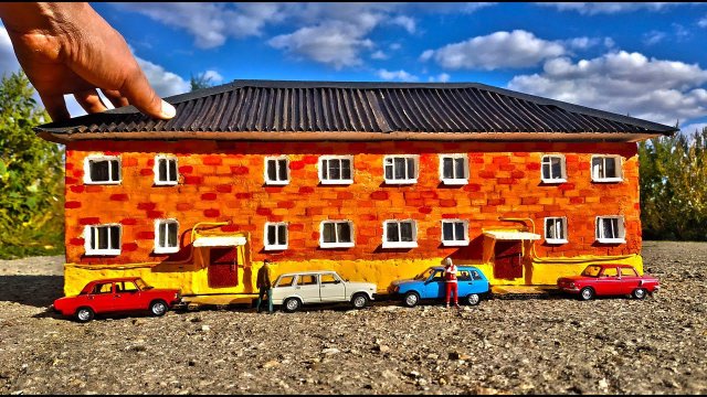 Макет дома масштаб 1/43. Двухэтажный кирпичный жилой дом в городе для машинок моделек! Про машинки.