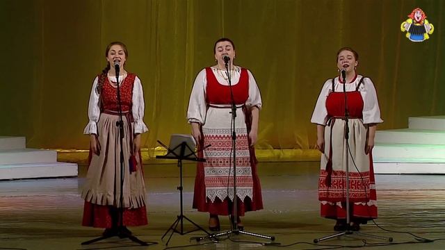 "НАТАША НАТАЛЕЧЕК", поёт ансамбль " ПТАШИЦА" на концерте в гостях у "Митрофановны".