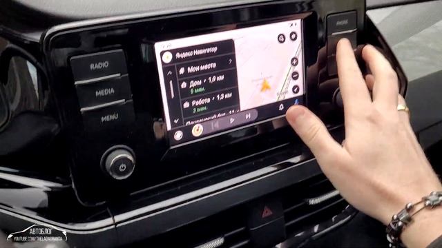 Беспроводной CarPlay и Android Auto на любой авто - адаптер Ottocast.