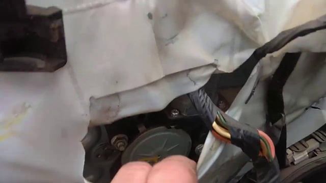 Kia cerato(церато)2010г.в, разбераем переднюю дверь, снимаем карту двери, достаём стекло, киа черат