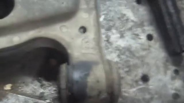 Снятие и установка переднего рычага Chevrolet Lacetti и Hyundai Accent ,замена сайленблоков