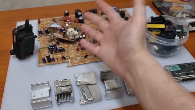 сколько меди в телевизоре SAMSUNG ✔полный разбор большого ТВ ЭЛТ