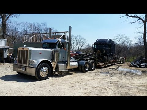 Продажа и погрузка Freightliner century. Слабонервным не смотреть, насилие фуры. 18