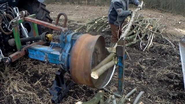 Измельчитель веток из диска от комбайна