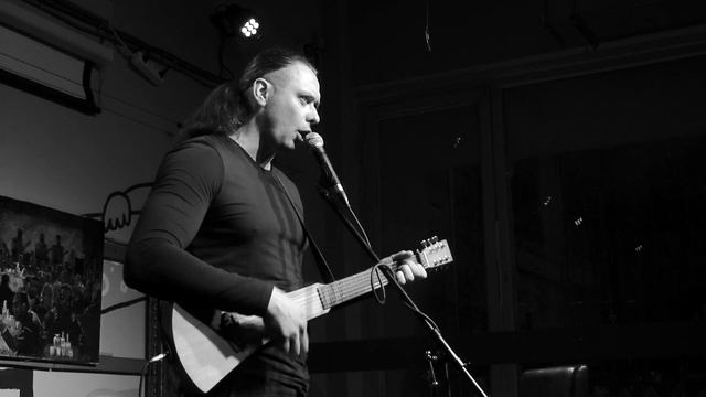 Михаил Елизаров "Сталинский костюм"
