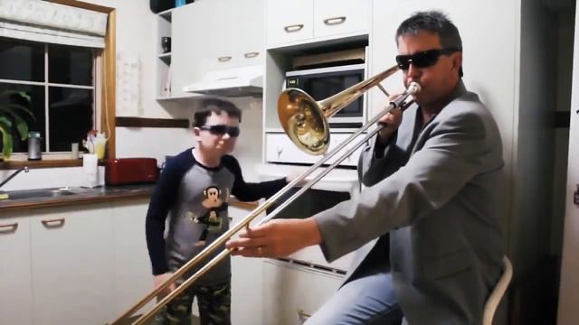 Timmy Trumpet & Savage - Freaks (XING KONG Edit) [AKA. When Mom Isn't Home]