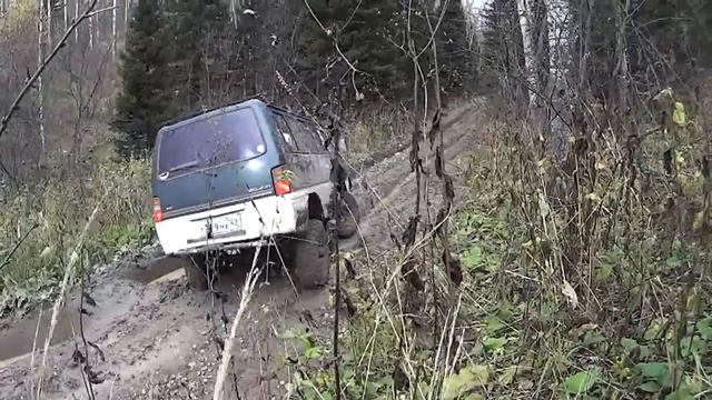 Делика на бездорожье. Бешеный "Кирпич"