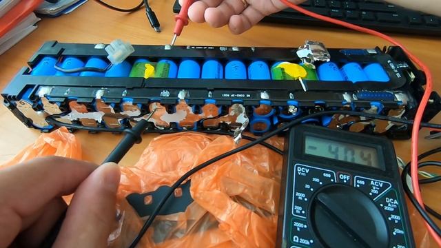 Батарея электросамоката Xiaomi m365 выдает 2 вольта. 0 вольт на ячейке батареи Xiaomi m365