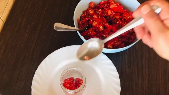 Пикантная закуска из горького перца на зиму /Простой рецепт