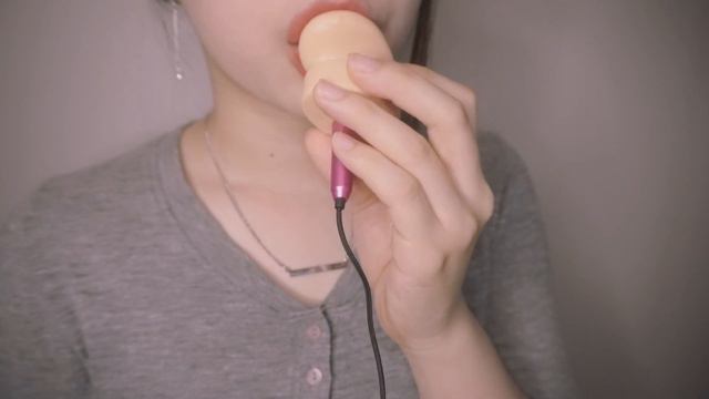 [ASMR KOREAN]귀 먹방(미니마이크+실리콘 귀)ear licking/ear eating sound/mouth sound