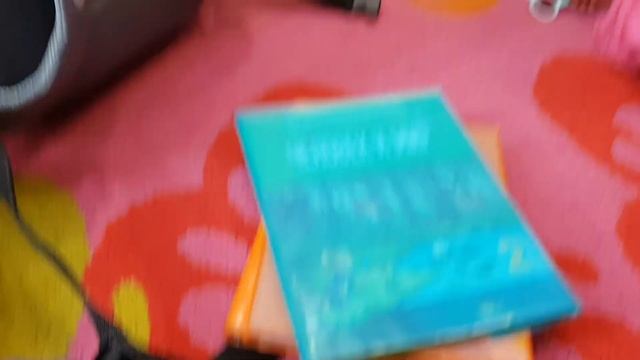 Что в моём Портфеле или Сколько ДВОЕК в Дневнике у Элинка ТВ