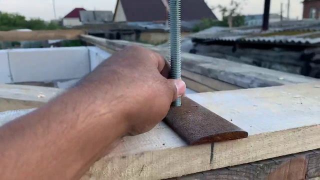 Как прикрепить мауэрлат к стене из газоблока