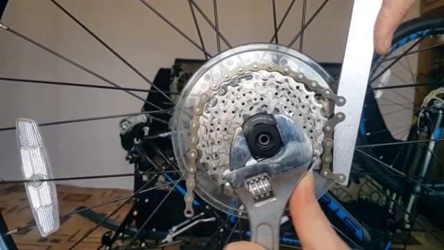 Обслуживание задней втулки велосипеда