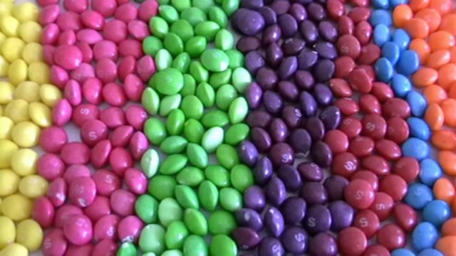 Скитлс  Учим цвета и цифры Развивающее видео для детей 