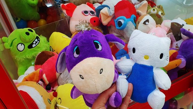 Играю в Разных Автоматах с Игрушками, Нашёл Честный Игровой Автомат, Проверка на Честность.mp4