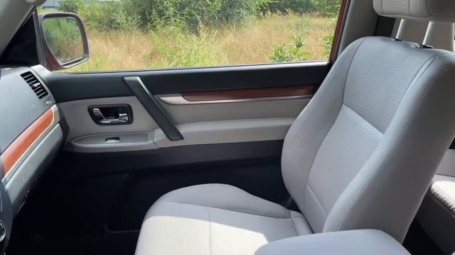 Редкий коротыш: 3-дверный Pajero IV с малым пробегом Mitsubishi Pajero Wagon 3.0 V6