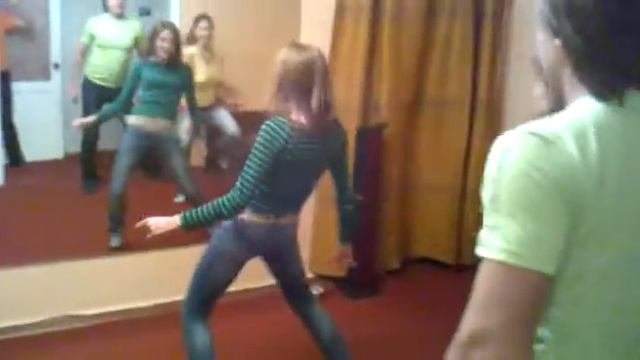 Учимся танцевать реггетон