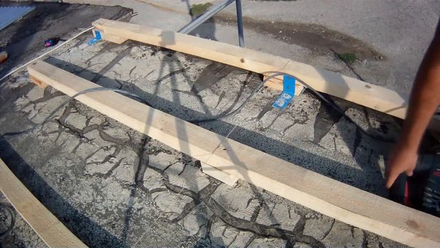 Как накрыть бетонную крышу профнастилом