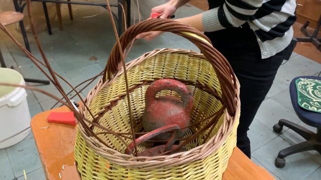 Русская ива. Овальная корзина. Часть 5. Плетение ручки