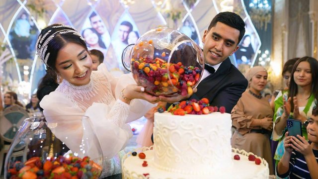 Четыре свадьбы: Свадебный марафон