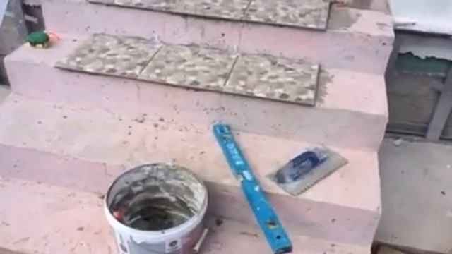Укладка плитки на ступени