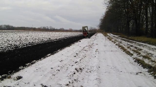 Трактор Т-70.Пахота