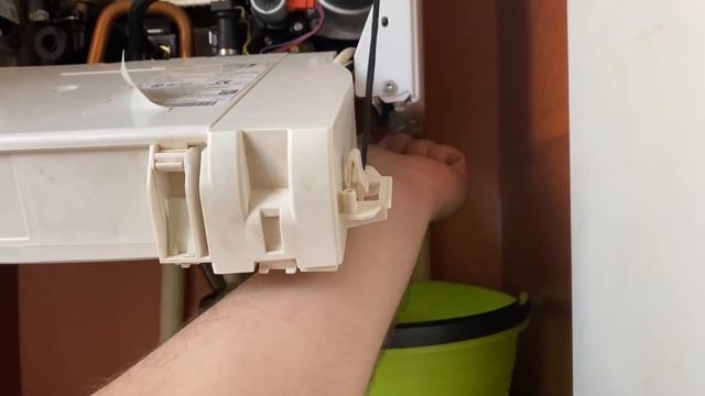 Как накачать расширительный бачок котла-колонки Protherm Gepard 23?