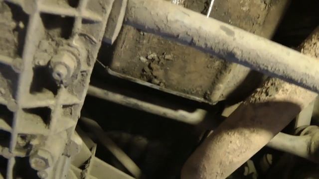 Снятие коробки передач с Шевроле Нива