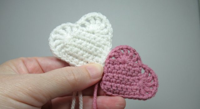 Как связать крючком сердечко