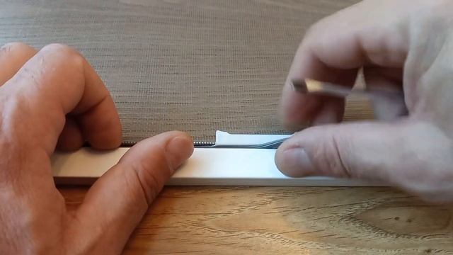 Как заменить ручку на москитной сетке