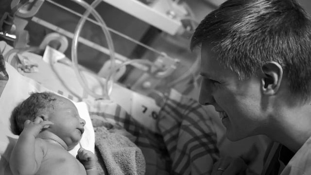 Первые минуты жизни. Малыш родился. Первая встреча.