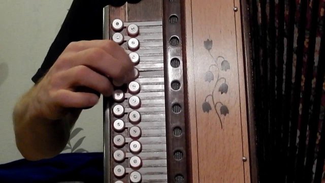 Матаня(как играть на гармони)