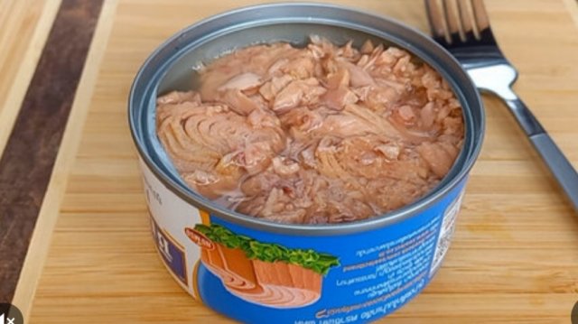 Беру банку консервированного ТУНЦА и готовлю вкусный легкий и полезный Салат