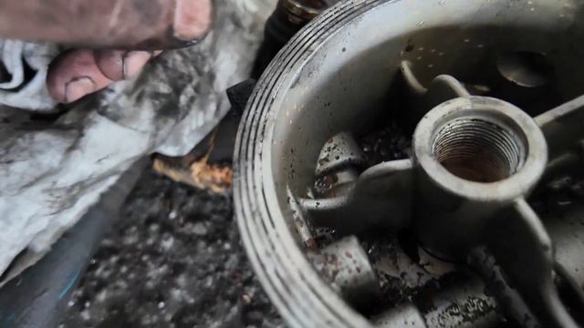 Замена РАЗГРУЗОЧНОГО КРАНА на америке INTERNATIONAL 9400