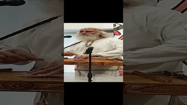 Добрый волшебник с гуслями