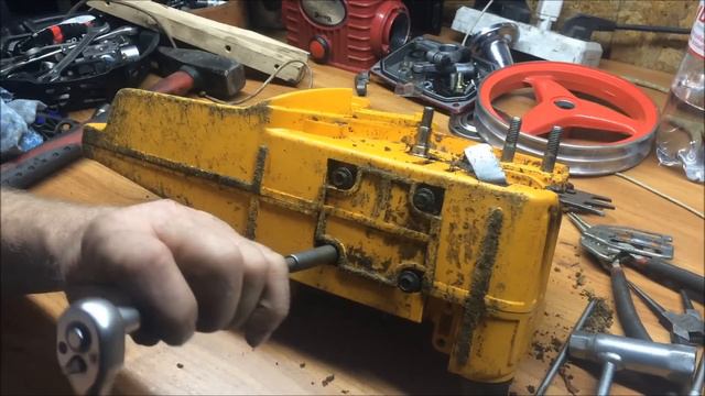 Бензопила Мак-325 немного заводской регулировки !)