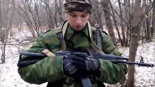 Удержание оружия в патрульном положение.