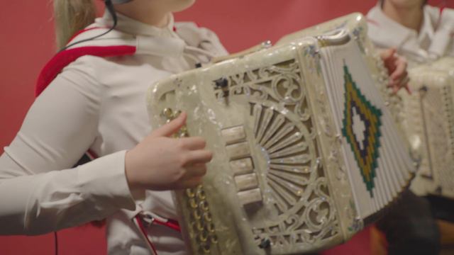 Хлебнов Михаил и Хлебнова Алина (г.Новосибирск)_Яблочко