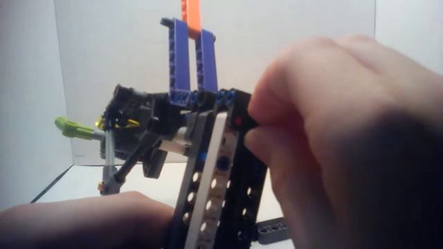 Пистолет пулемет из Лего техник